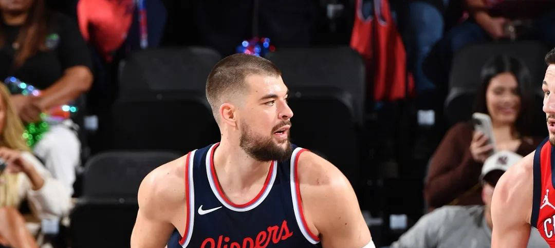 洛杉矶快船迎变化，祖巴茨发声，保罗或与哈登再度合作