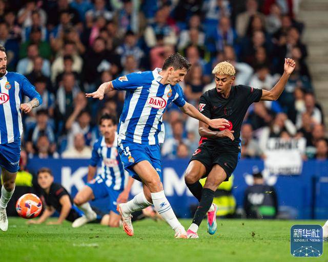 西甲｜巴塞罗那提前夺冠