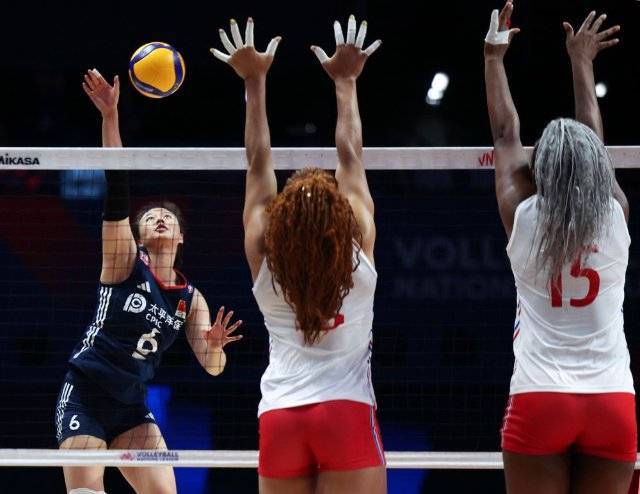 世界女排联赛北京站中国队横扫法国队