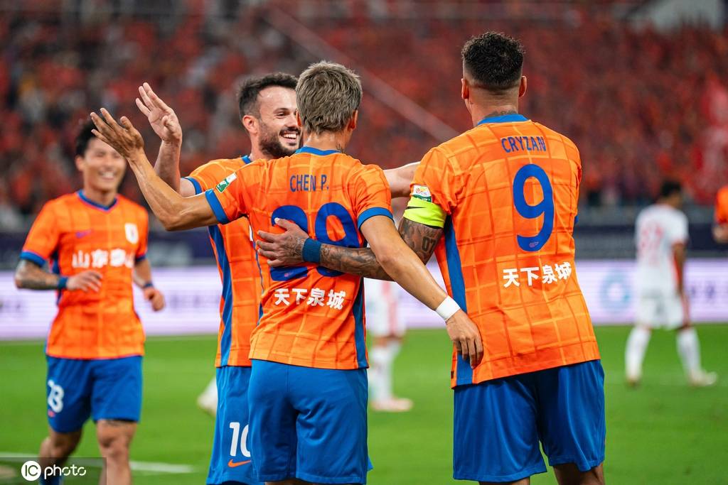 中超-卡扎赛季第13球陈蒲替补建功 10人泰山2-1亚泰