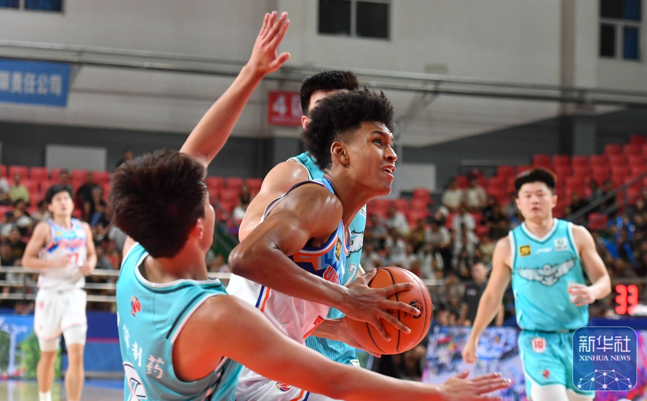 篮球｜CBA夏季联赛：新疆伊力特胜青岛国信制药