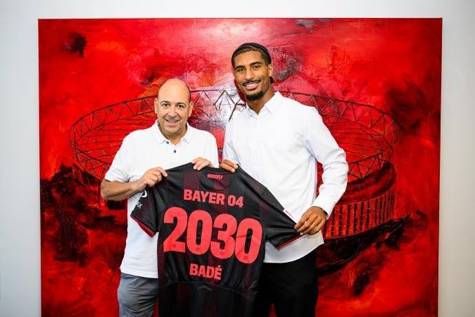 官方:勒沃库森签下塞维利亚中卫巴代,转会费3300万欧元