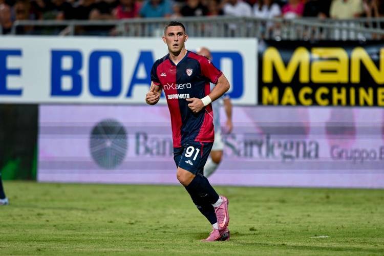 佛罗伦萨官方:卡利亚里前锋皮科利加盟,据悉转会费总价2700万欧