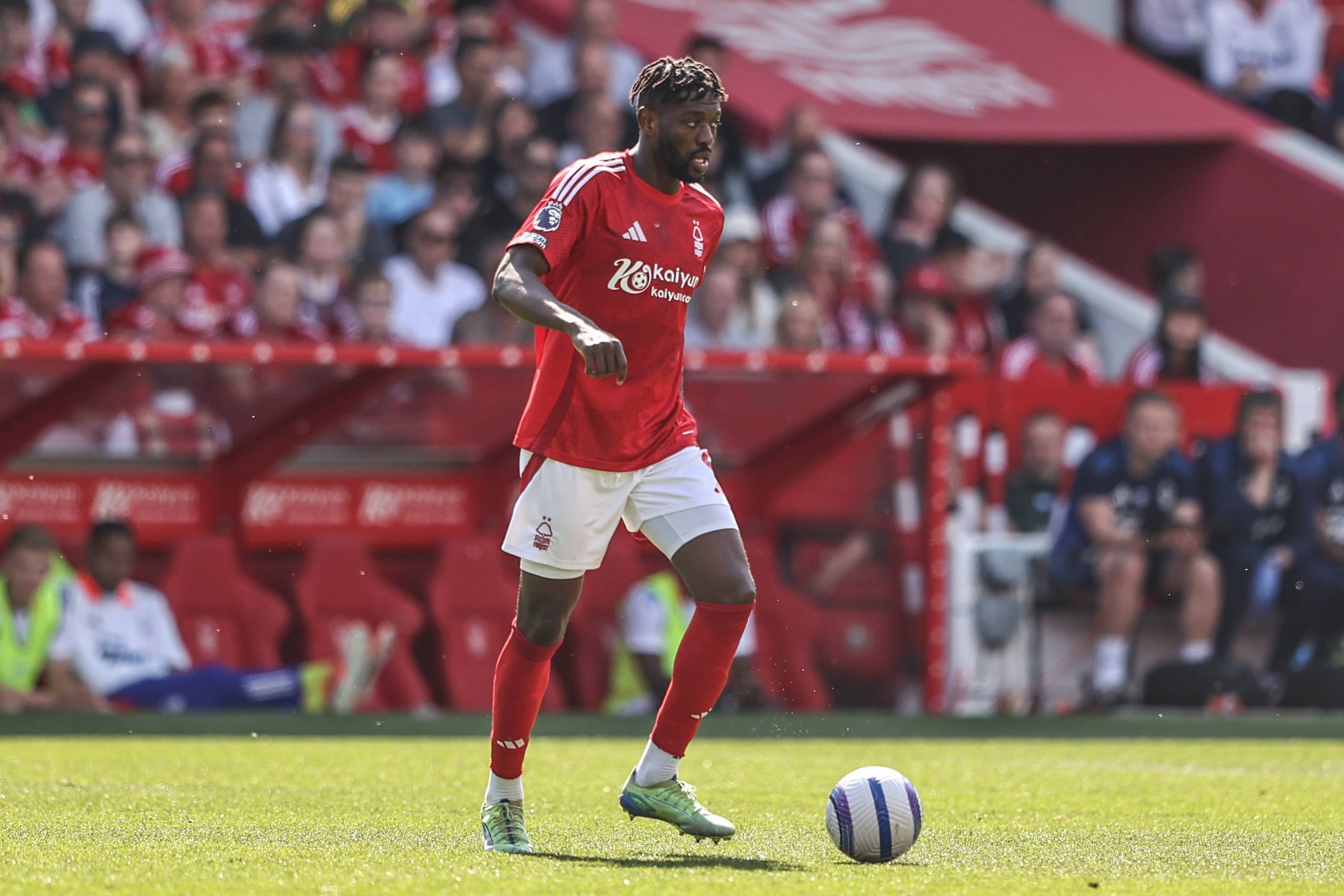 罗马诺:西汉姆提出先租后买报价签桑加雷,已被诺丁汉森林拒绝