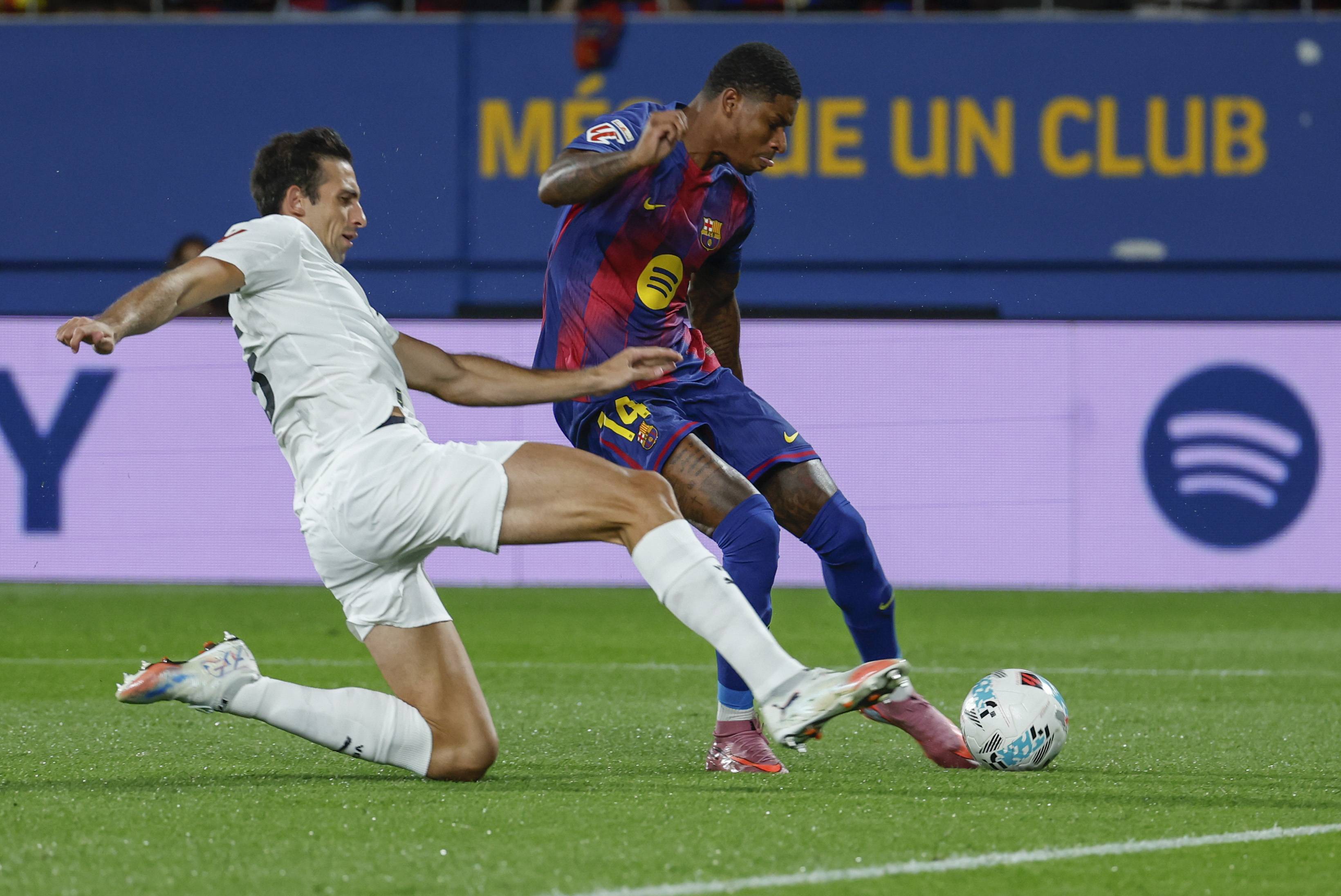 (外代二线)足球——西甲联赛:巴萨胜巴伦西亚