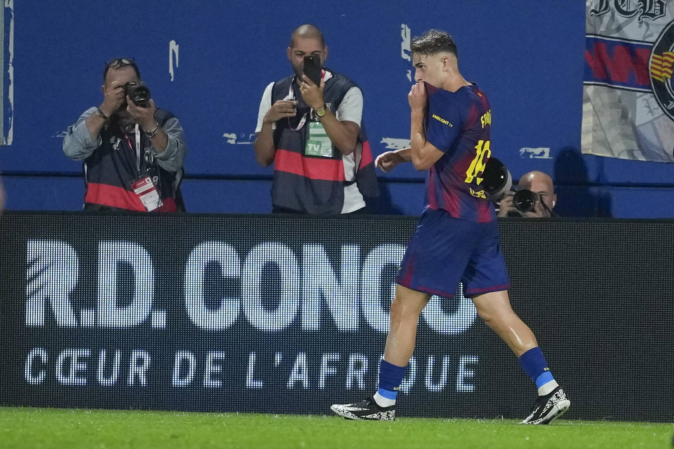 (外代二线)足球——西甲联赛:巴萨胜巴伦西亚