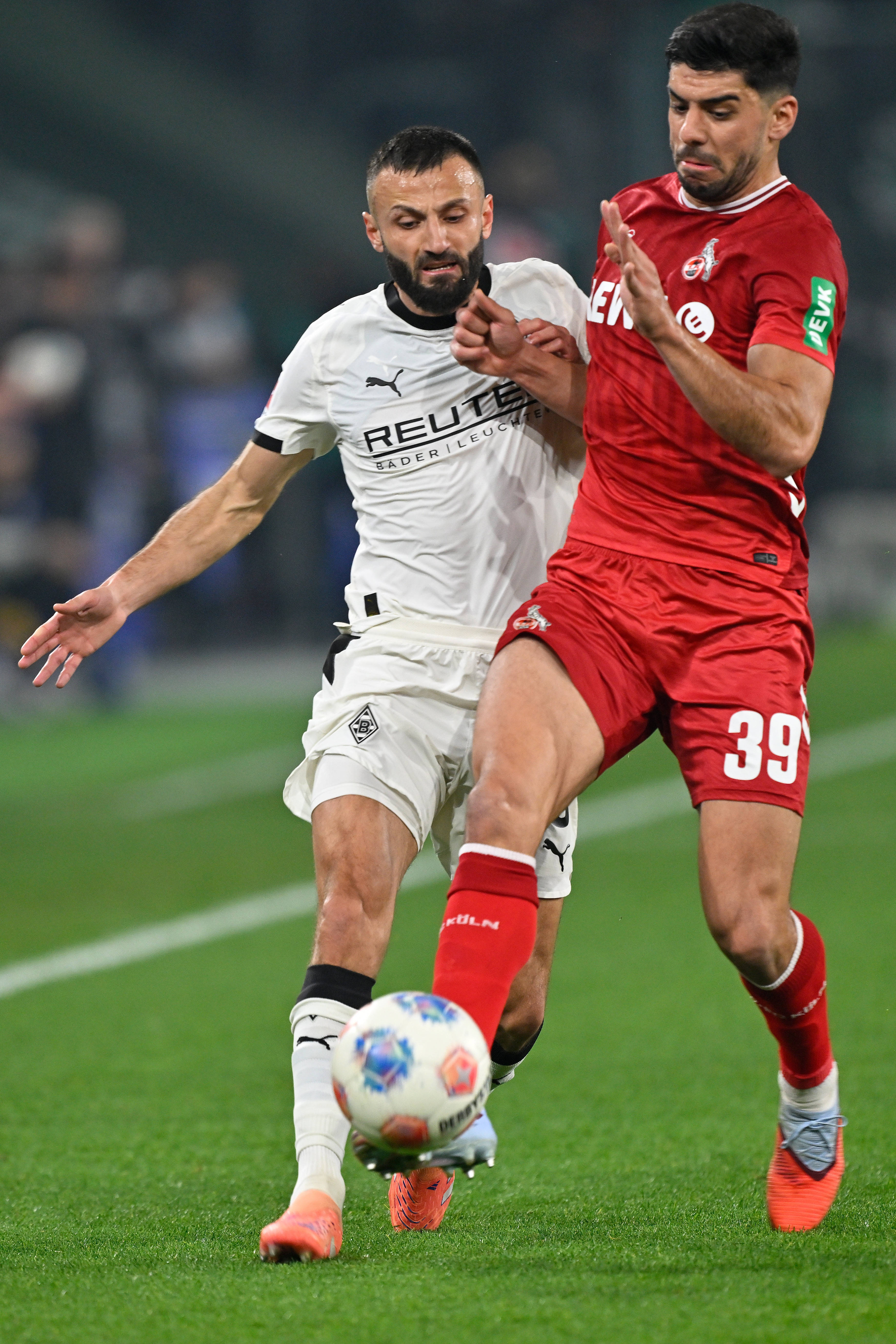 （体育）足球——德甲：门兴格拉德巴赫胜科隆