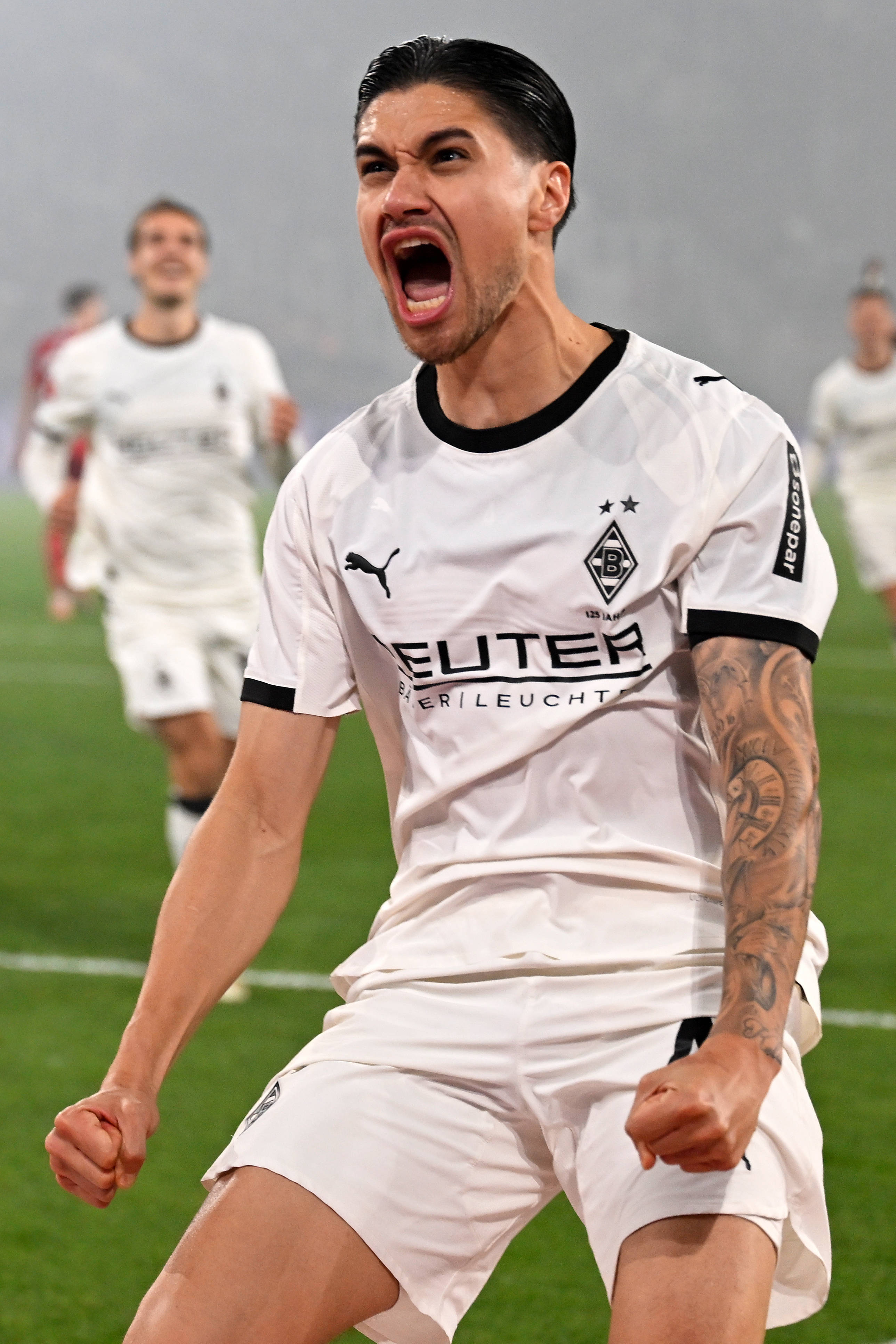 （体育）足球——德甲：门兴格拉德巴赫胜科隆